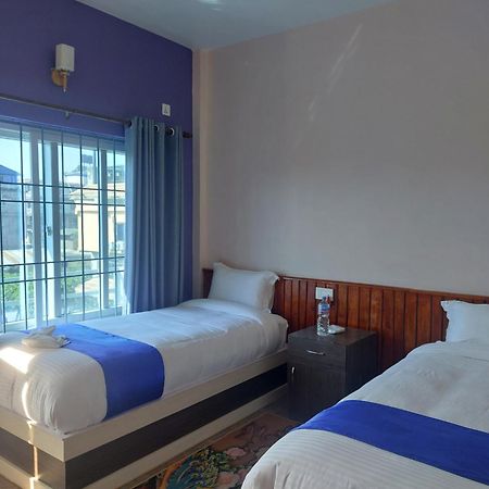 Hotel Namo Buddha Sauraha Buitenkant foto