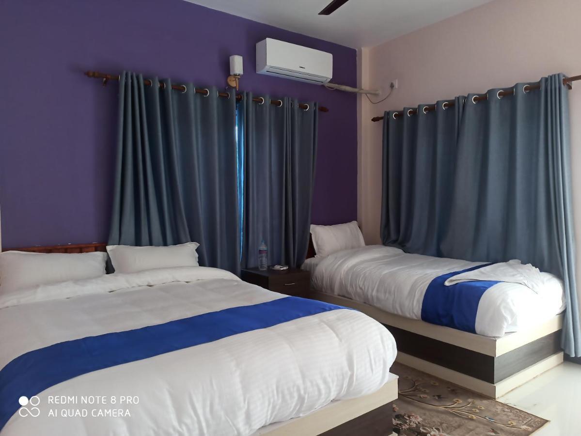 Hotel Namo Buddha Sauraha Buitenkant foto